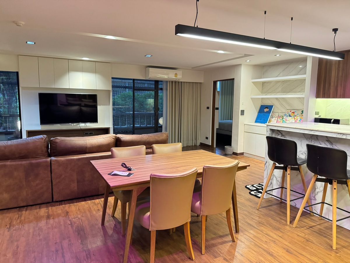 Low Rise Condo - RENT 35,000 THB @BTS Thonglor - (2 Bed 120 Sqm) - Sale 11.5 MB