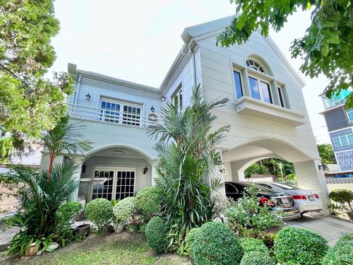 House for sale 101w, Soi Sukhumvit 64, near the Solar Seller Expressway. Very beautiful. Can shorten the expressway