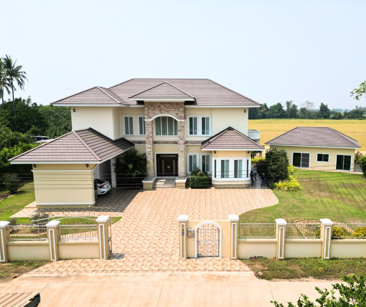 Luxury Detached House for Sale 408 sq.m., 4 Bedrooms Near Naresuan University