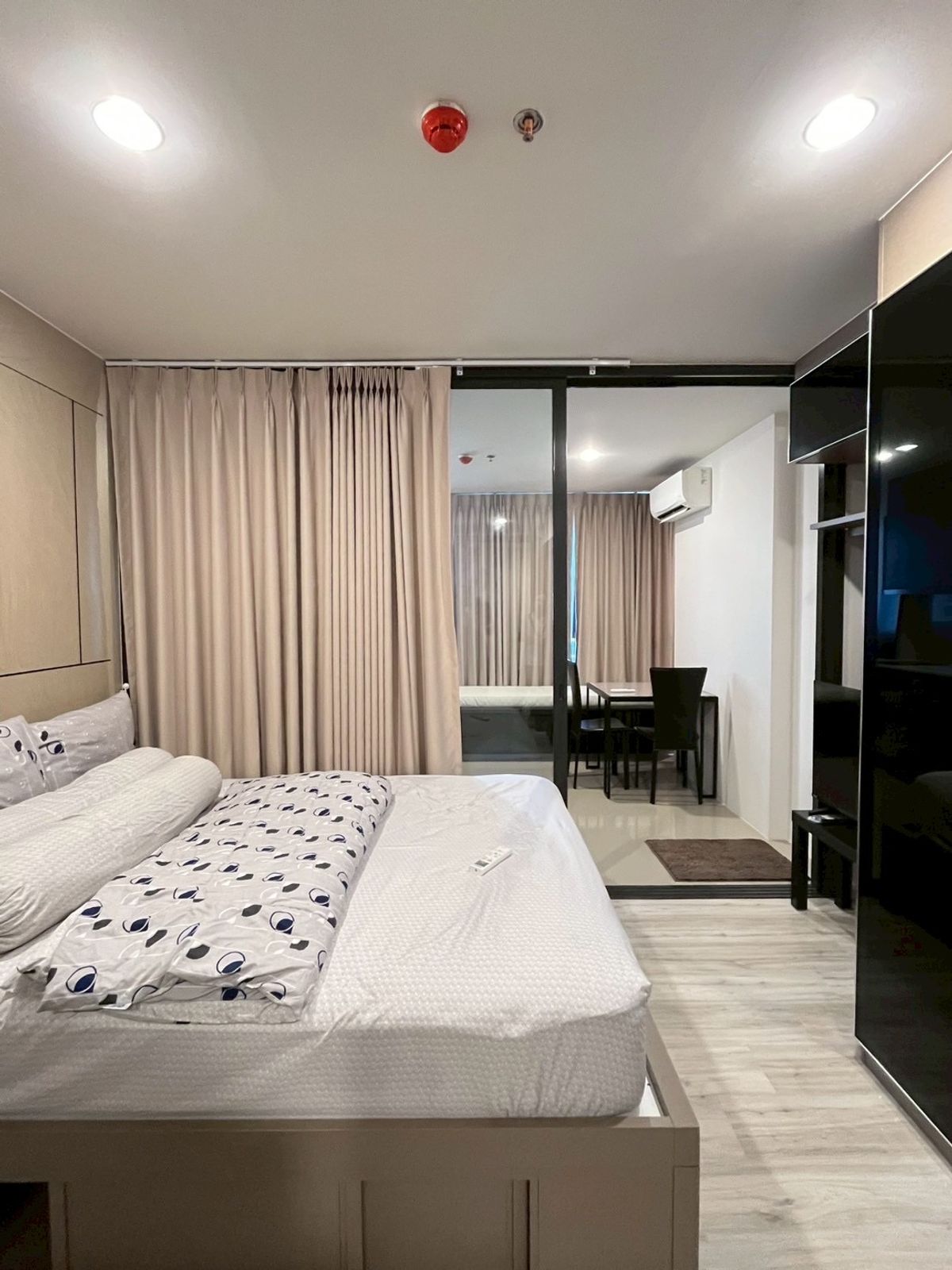 For rent, XT, Huai Khwang, 1 bedroom, not strong, beautiful view 🫡 For rent, XT, Huai Khwang, 1 bedroom, not strong, beautiful view 🫡