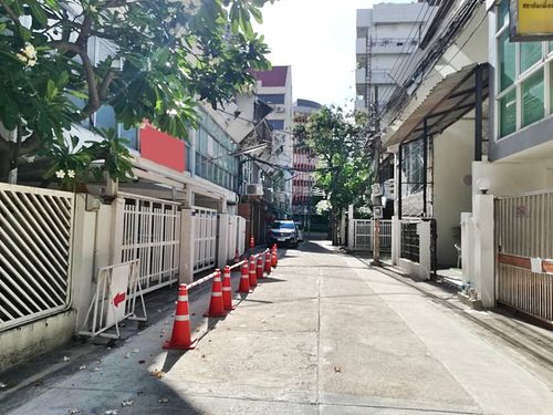 อาคาร 5 ชั้น ซอยรพ.บำรุงราษฎร์ 64 ตรว. ให้เช่า