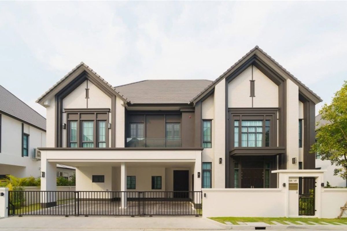 Modern Luxury ♦ 2-story house 5 bedrooms | 116.00 sq.w. 500.00 sq.m. | Near Concordian International School 6 minutes, IKEA 8 minutes, Golf Course, Muang Kaew 8 minutes Modern Luxury ♦ 2-story house 5 bedrooms | 116.00 sq.w. 500.00 sq.m. | Near Concordian International School 6 minutes, IKEA 8 minutes, Golf Course, Muang Kaew 8 minutes