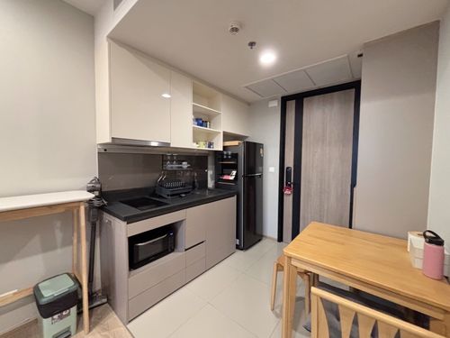 Oka Haus Sukhumvit 36 / 	/ 1 นอน 35 ตร.ม. โทร 0937890899