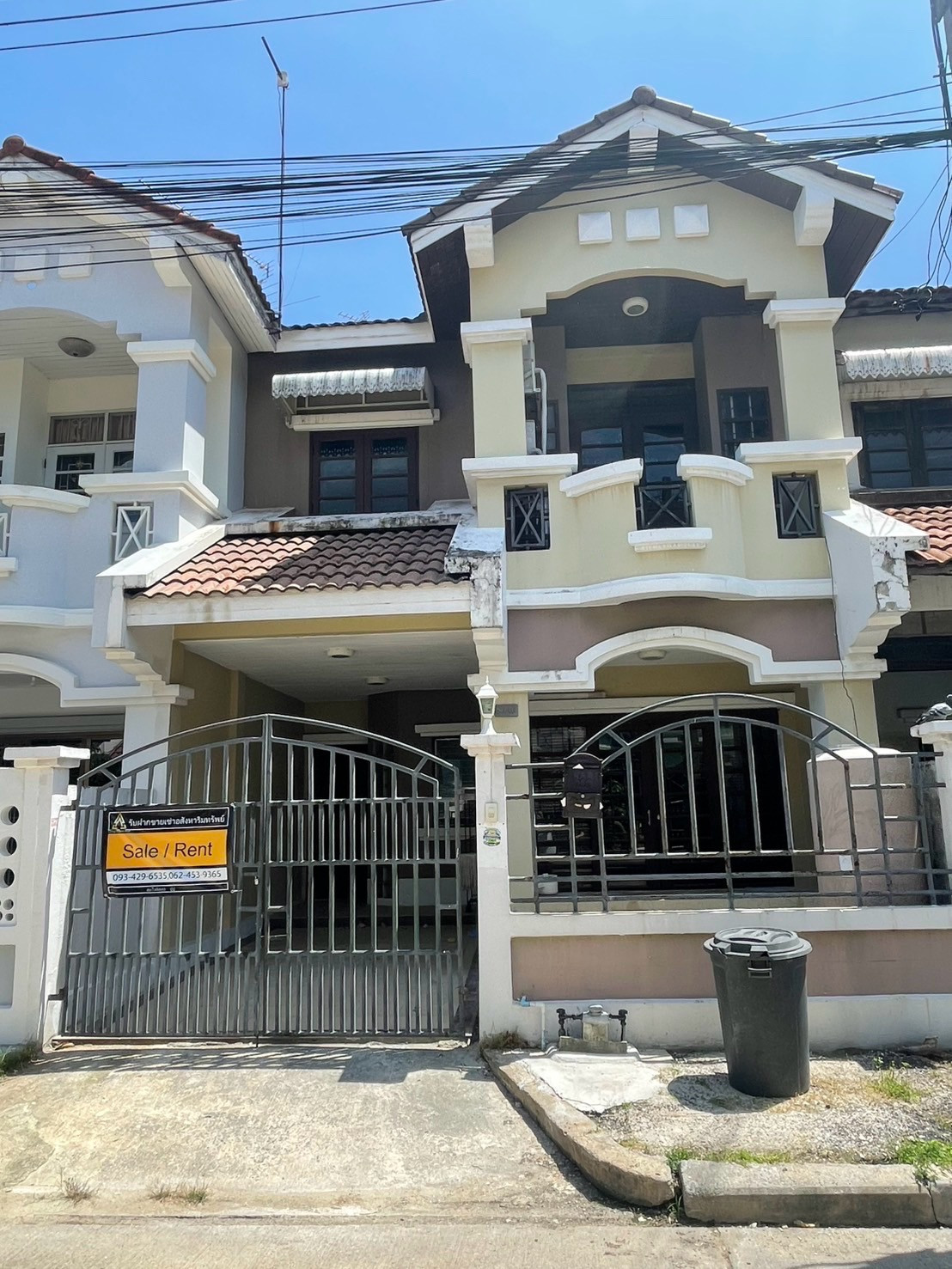 2 -storey townhouse for rent, Muang Ek Village, Project 5, Rental price: 17,000 baht/month (with furniture+central fee) near Rangsit University 2 -storey townhouse for rent, Muang Ek Village, Project 5, Rental price: 17,000 baht/month (with furniture+central fee) near Rangsit University