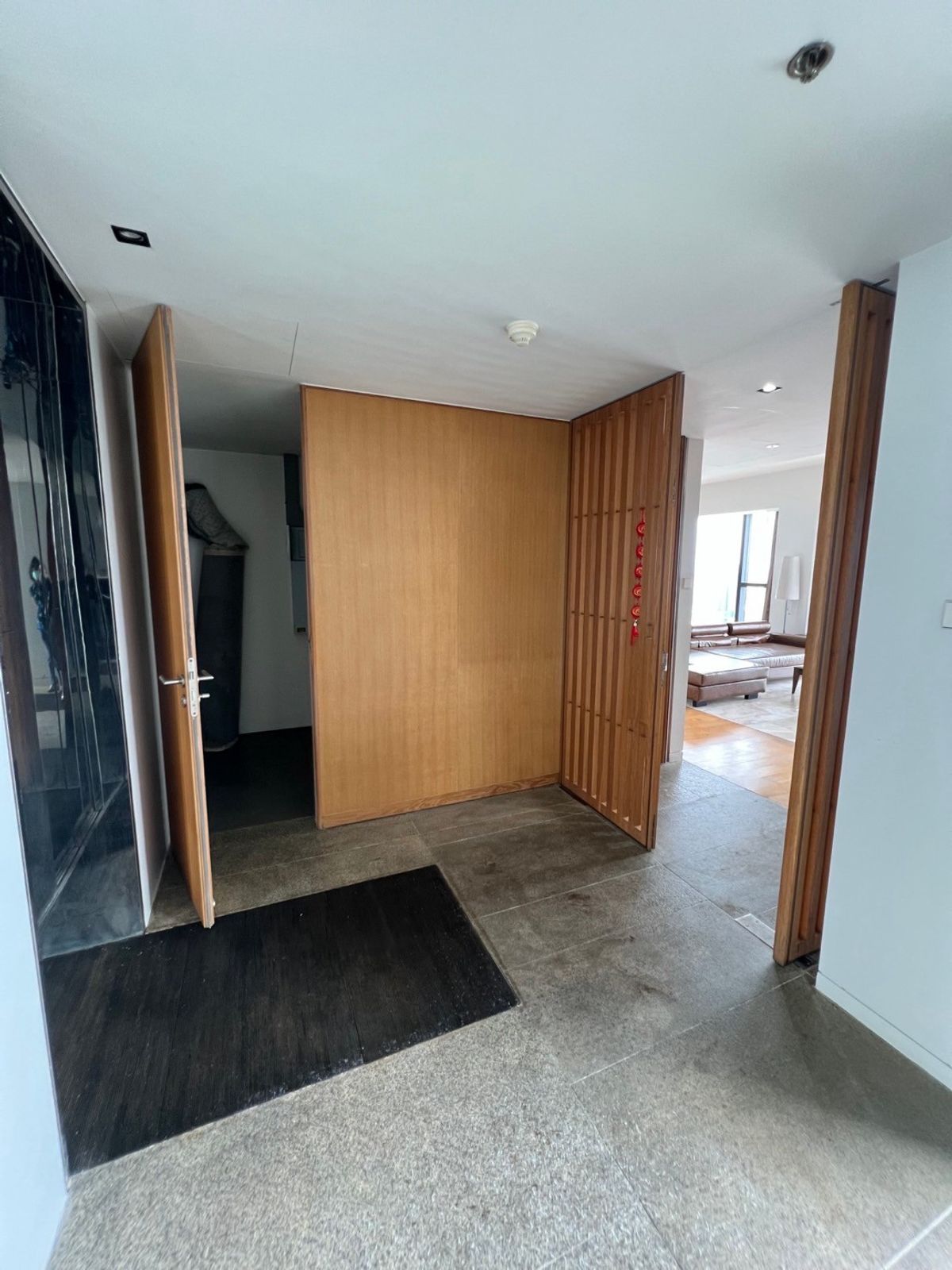 ❖ Prime location ❖ The Met Sathorn ชั้น 60+ | 4 ห้องนอน 5 ห้องน้ำ | 194.18 ตร.ม. | คอนโดใกล้ รพ. BNH 3 นาที, รร.เซนต์โยเซฟคอนเวนต์ 4 นาที, BTS ช่องนนทรี 4 นาที – รูปที่ 3