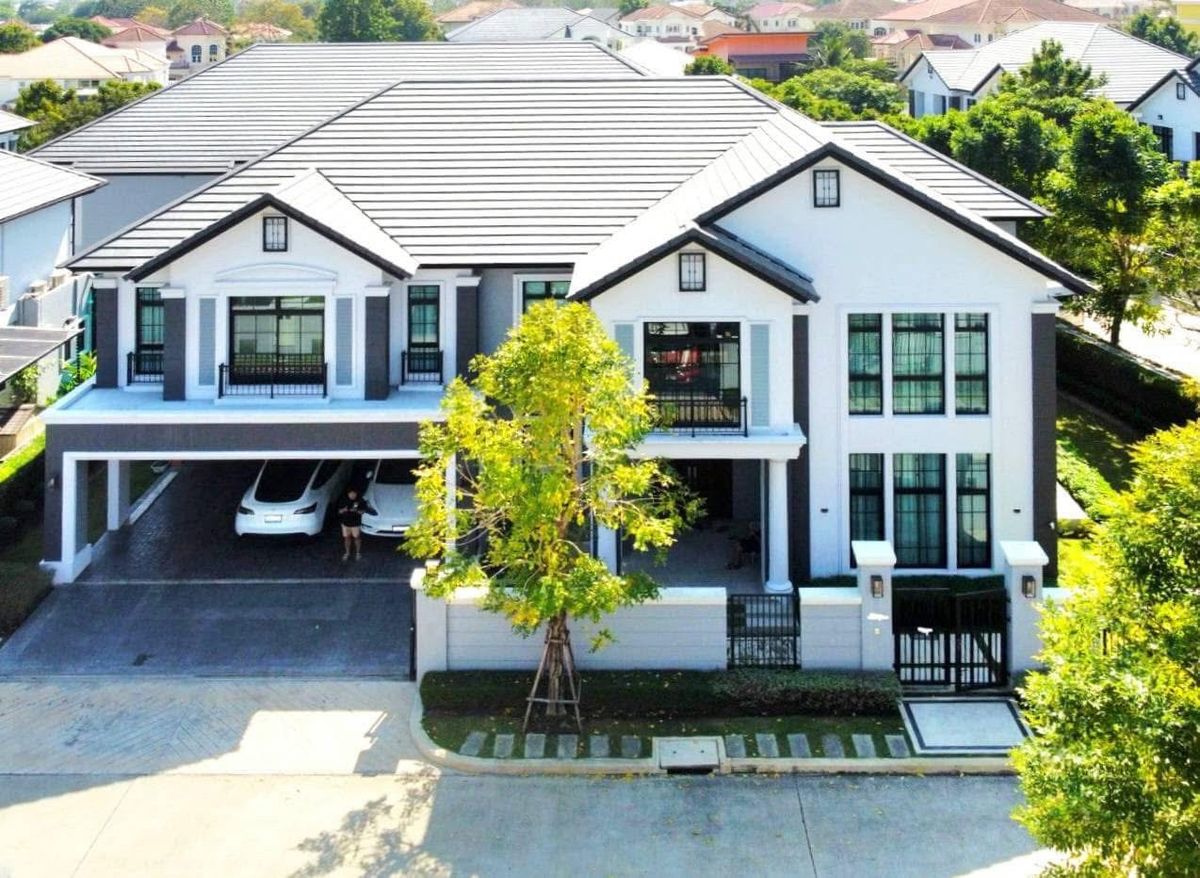 ● Modern Luxury ● 2 -story detached house, 5 bedrooms 8 parking | 219.80 sq.w. 658.00 sq.m. | Near Plearnari Mall 8 minutes, Thanom Mit Market 8 minutes, Ram Inthra Sports Center 8 minutes ● Modern Luxury ● 2 -story detached house, 5 bedrooms 8 parking | 219.80 sq.w. 658.00 sq.m. | Near Plearnari Mall 8 minutes, Thanom Mit Market 8 minutes, Ram Inthra Sports Center 8 minutes