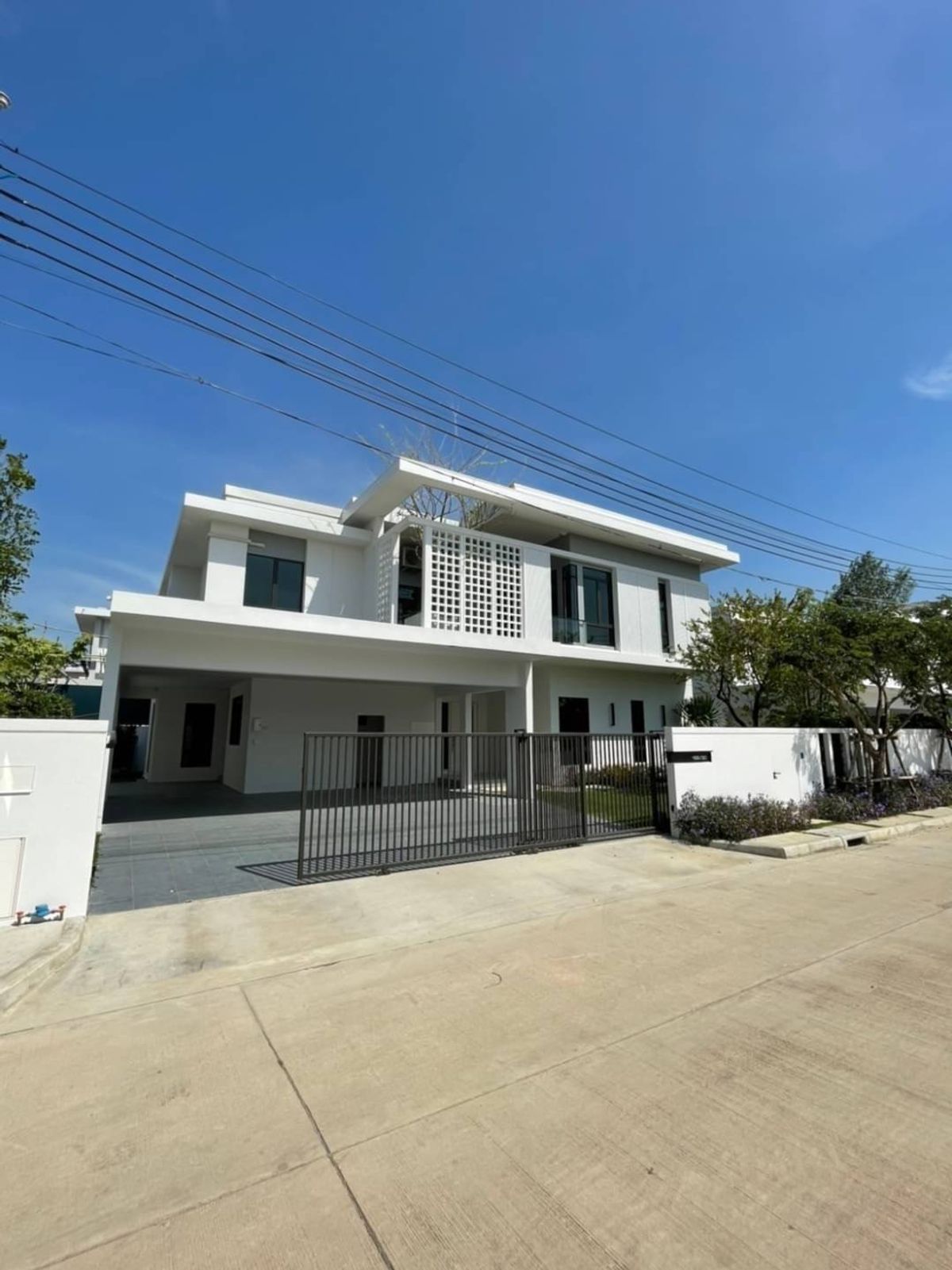 ♦ Pool Villa ♦ บ้านเดี่ยว 2 ชั้น 110.00 ตร.ว. 350.00 ตร.ม. | 4 ห้องนอน 5 ห้องน้ำ | ใกล้ Central Village 9 นาที, ท่าอากาศยานสุวรรณภูมิ 24 นาที, Assumption Univ 28 นาที ♦ Pool Villa ♦ บ้านเดี่ยว 2 ชั้น 110.00 ตร.ว. 350.00 ตร.ม. | 4 ห้องนอน 5 ห้องน้ำ | ใกล้ Central Village 9 นาที, ท่าอากาศยานสุวรรณภูมิ 24 นาที, Assumption Univ 28 นาที