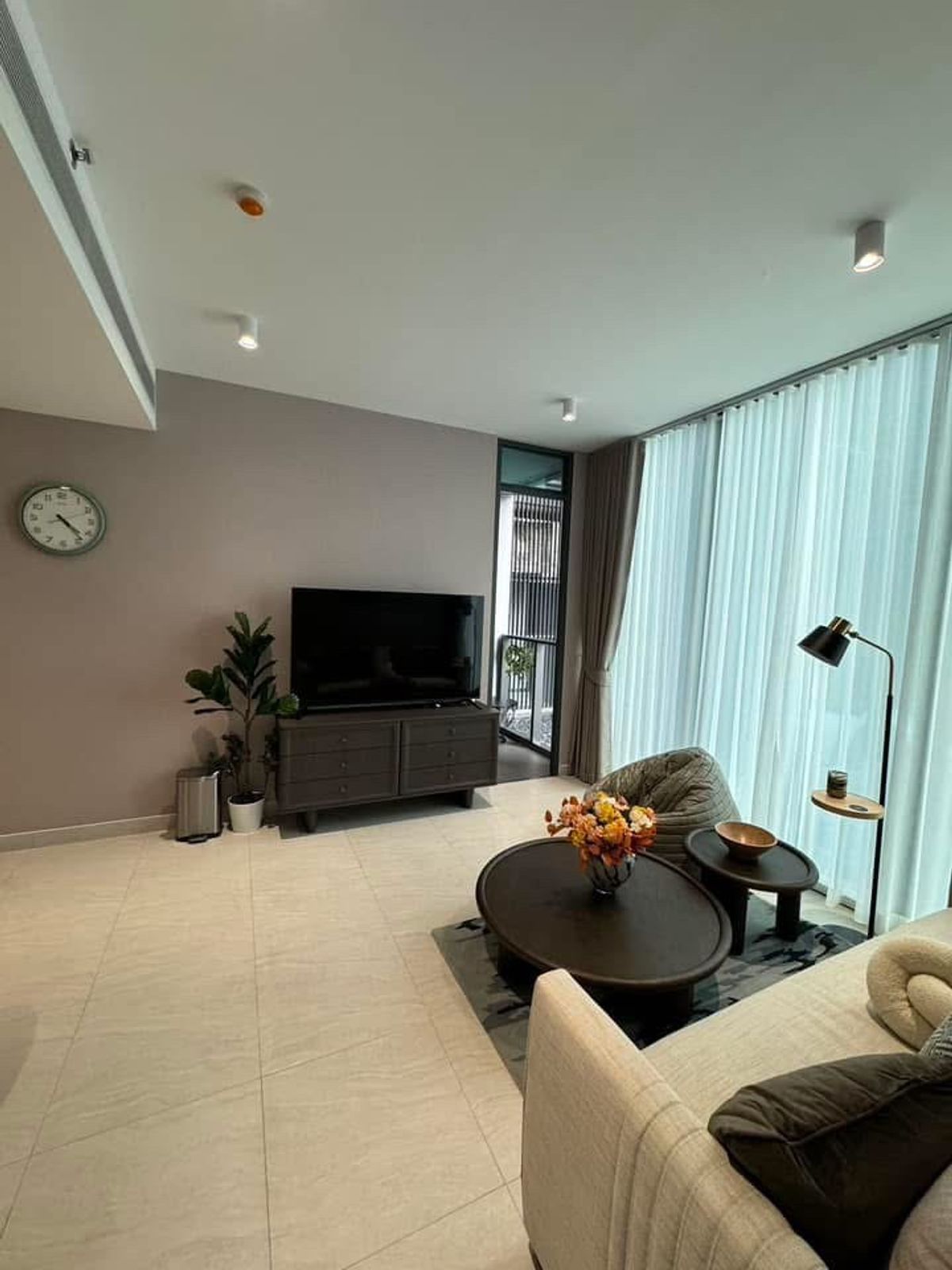 ♦ Pet friendly ♦ Tait sathorn​12​ (เทตต์ สาทร ทเวลฟ์) ชั้น 5+ 70 ตร.ม. | 2 ห้องนอน 2 ห้องน้ำ |  ใกล้ BTS เซนต์หลุย 1 นาที, ตึกมหานคร 4 นาที – รูปที่ 2