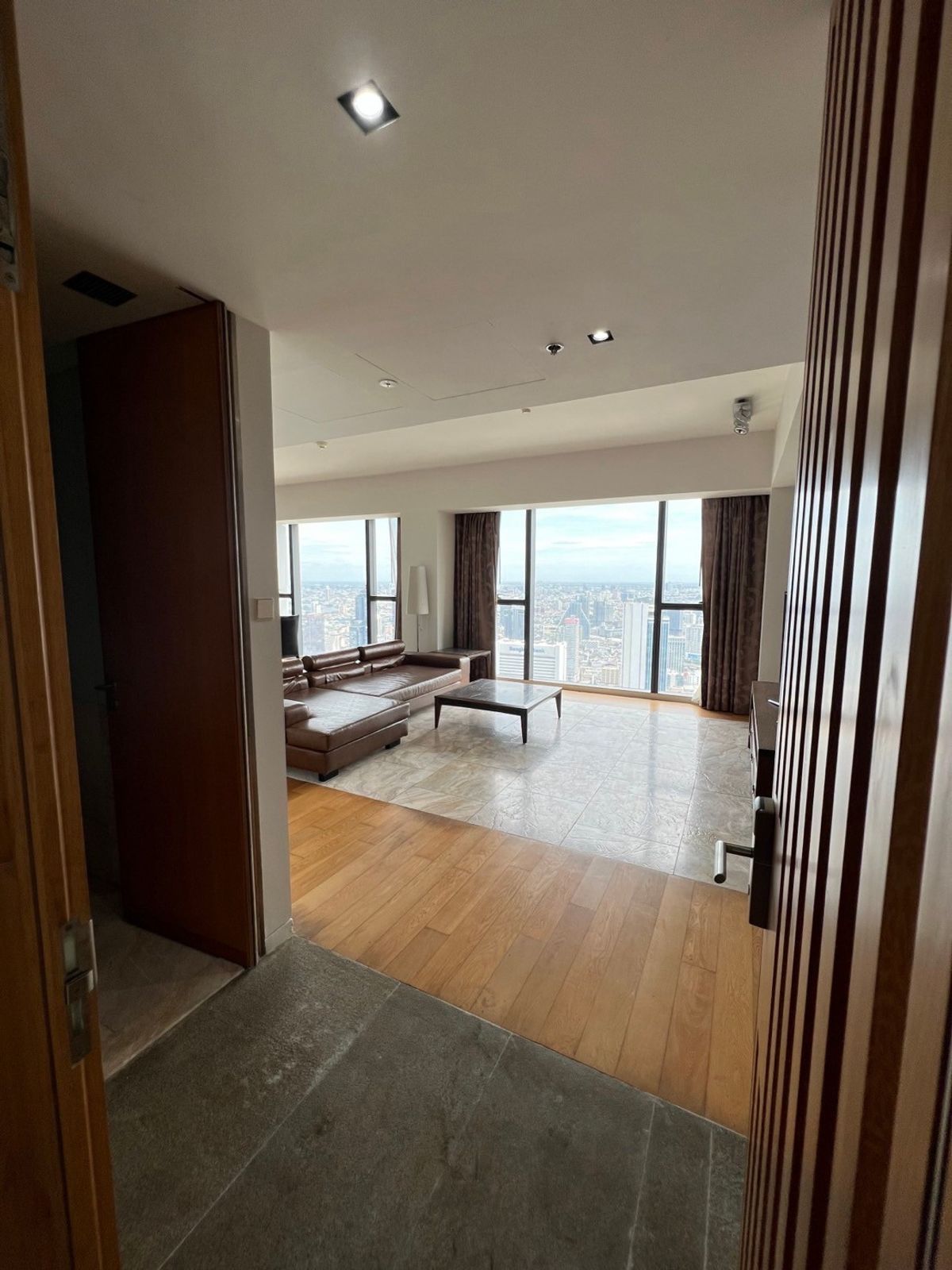 ❖ Prime location ❖ The Met Sathorn ชั้น 60+ | 4 ห้องนอน 5 ห้องน้ำ | 194.18 ตร.ม. | คอนโดใกล้ รพ. BNH 3 นาที, รร.เซนต์โยเซฟคอนเวนต์ 4 นาที, BTS ช่องนนทรี 4 นาที – รูปที่ 4