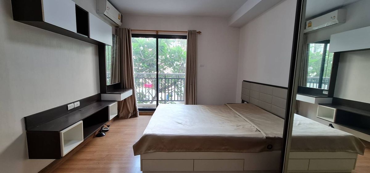 Condo for sale, Supalai City Resort, Bearing, Supalai City Resort Bearing Station, beautiful room, and good direction near the BTS Bearing.