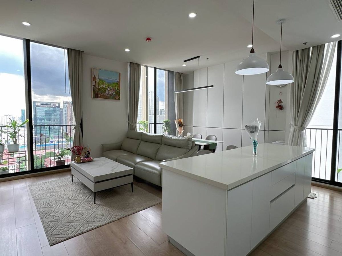 NOBLE BE19 condo for rent, complete, ready to approach, BTS, Asoke and many department stores !! NOBLE BE19 condo for rent, complete, ready to approach, BTS, Asoke and many department stores !!