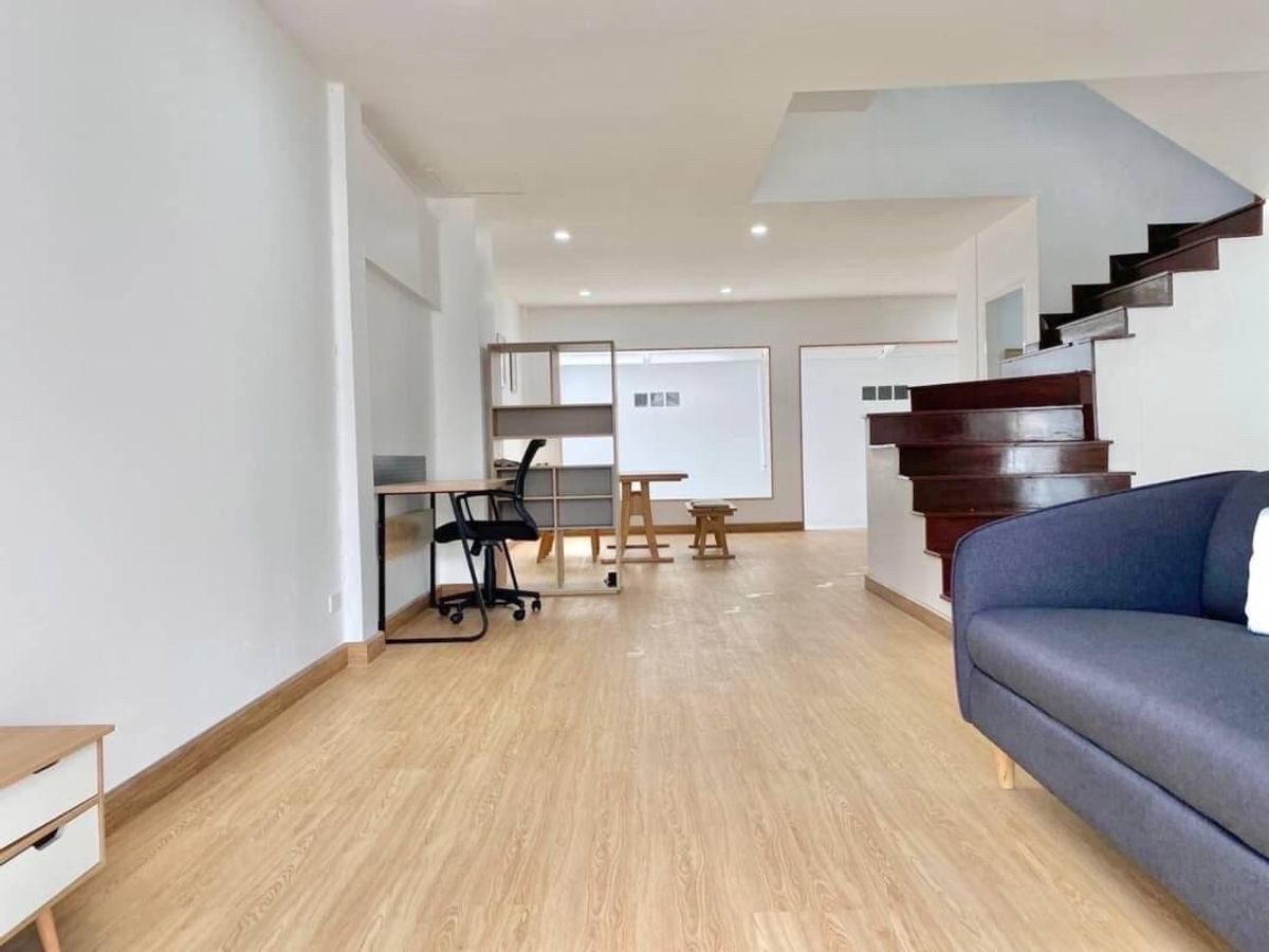 ให้เช่าทาวน์เฮ้าส์ 2 ชั้น เมืองเอกโครงการ 5 บ้านรีโนเวทใหม่เอี่ยม style muji ใกล้มหาลัยรังสิตราคาเช่า : 18,000 บาท/เดือน  – รูปที่ 2