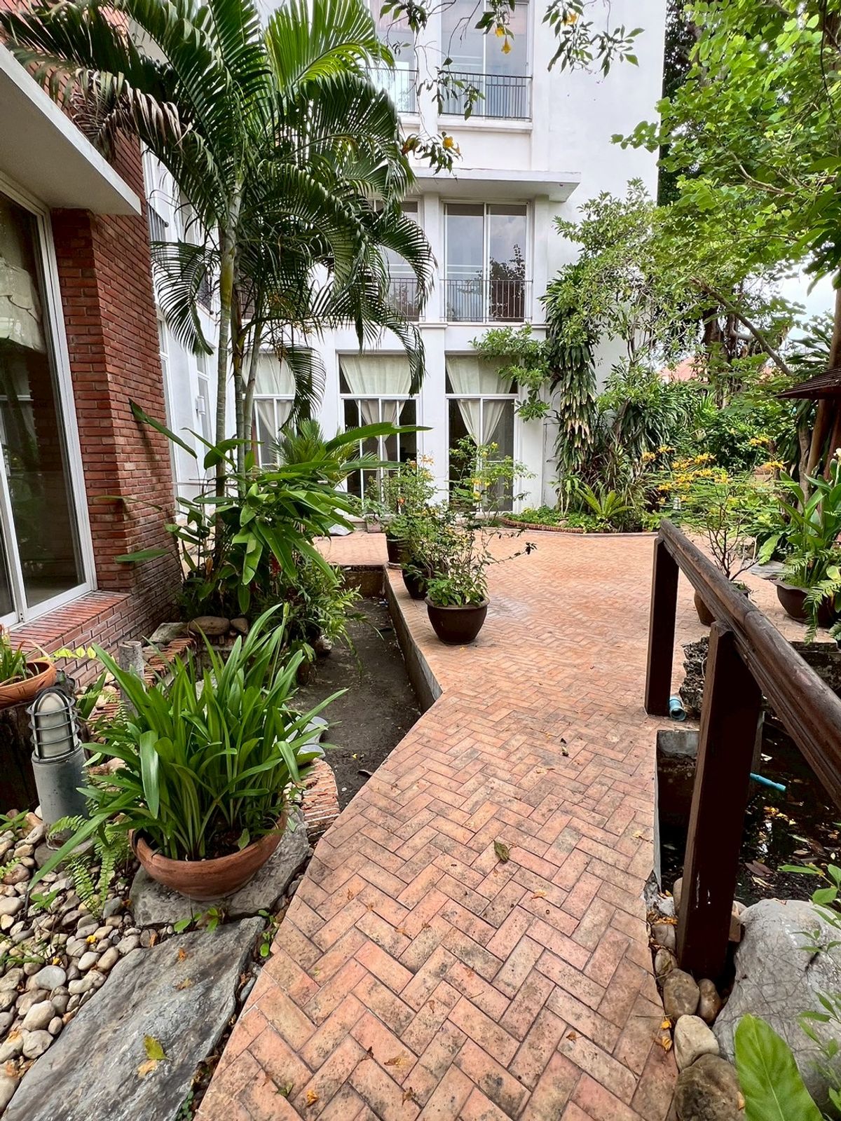 Rent a 5 -story detached house with a lift. There is a swimming pool in Soi Chaeng Watthana 13. Attached to the government center Near the international school – รูปที่ 4