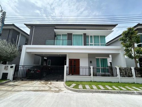 ● Pet Friendly ● บ้านเดี่ยว 2 ชั้น | 4 ห้องนอน, 5 ห้องน้ำ | 50.80 sq.w., 233.00 sqm.m. | ใกล้ ตลาดใหม่ทุ่งครุ : 1.6 กม., Major Hollywood สุขสวัสดิ์ : 2.6 กม.