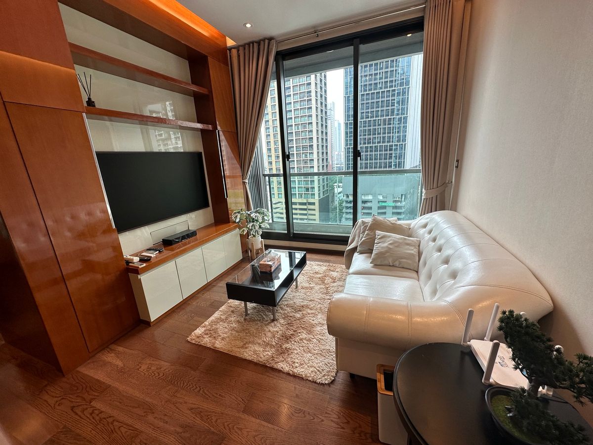 🌟 Newly Renovated Condo with Brand-New Furniture & Appliances – The Address Sukhumvit 28 Prime Location near BTS Phrom Phong & The EM District 🌟 Newly Renovated Condo with Brand-New Furniture & Appliances – The Address Sukhumvit 28 Prime Location near BTS Phrom Phong & The EM District