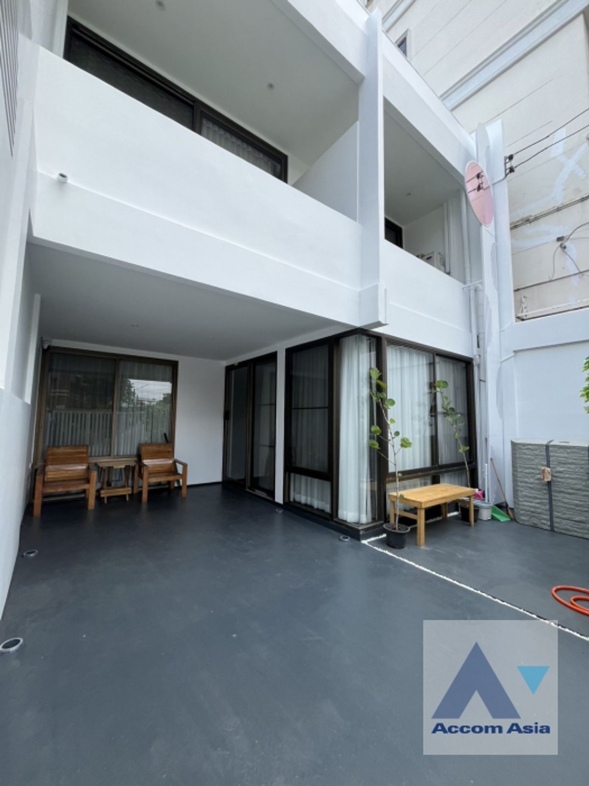 🔼 AccomA 🔽 Home Office, Fully Furnished, Newly renovated, Pet friendly 2 Beds Townhouse for Rent in Rama 3, Bangkok near MRT Khlong Toei - MRT Queen Sirikit National Convention Centre – รูปที่ 3