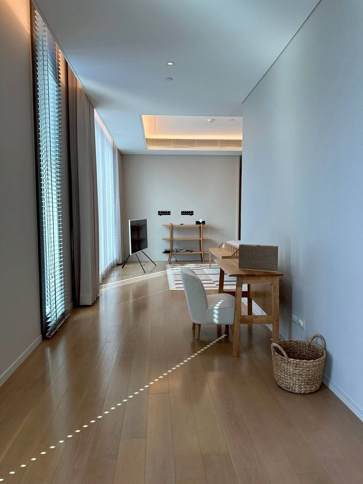 ♦ Best Price ♦ Floor 05 ++ 169.00 sq.m. | 2 bedrooms, 3 bathrooms | Near Central Chidlom 6 minutes, BTS Chidlom 7 minutes, Central Embassy 7 minutes   – รูปที่ 4