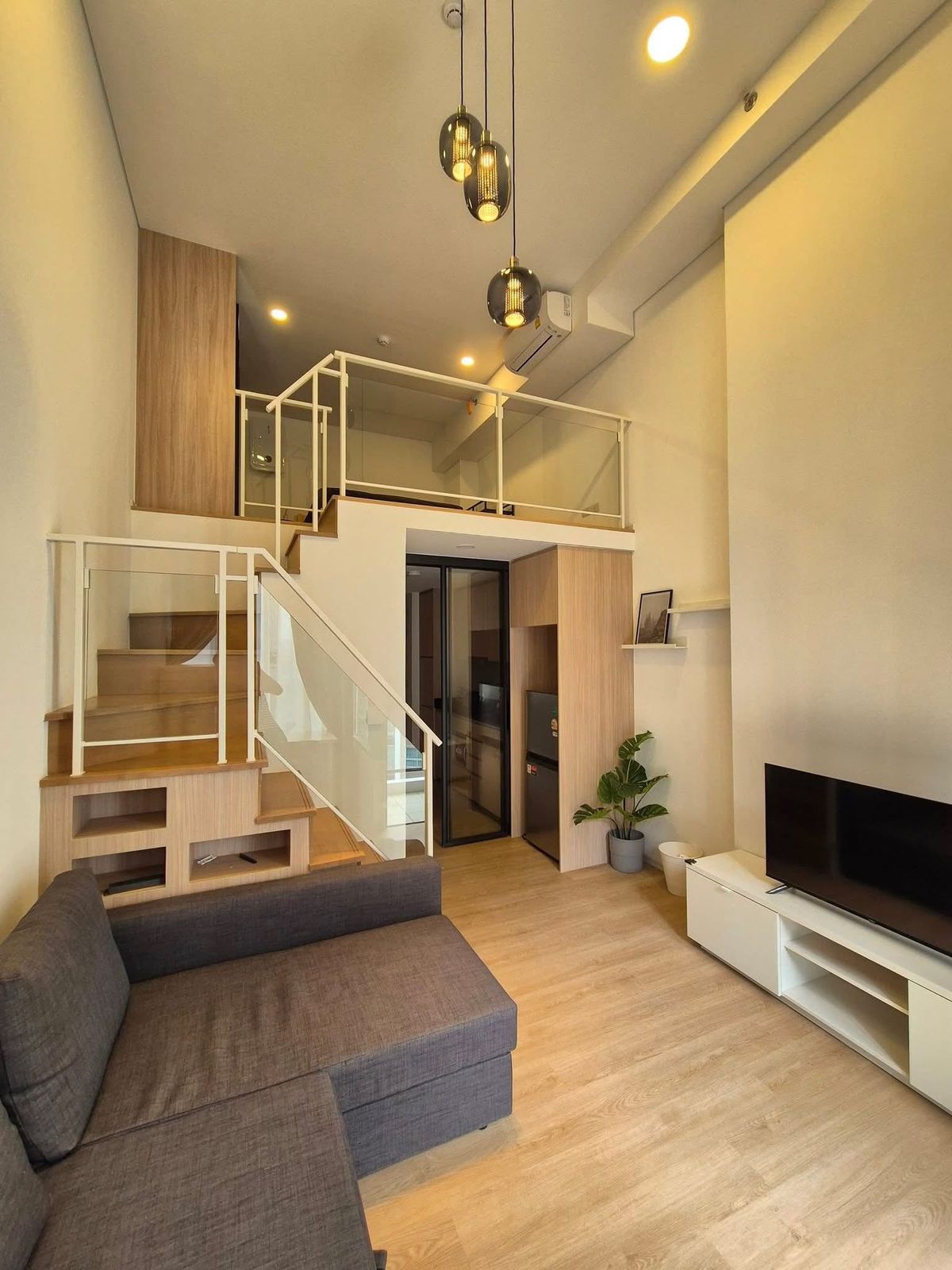 Landmark @mrta station (Siamese Rama 9) 1 bedroom | 1 bathroom | 1 living room | 37.5 sq.m. | Floor 14 L Building B, only 24,000 baht/month