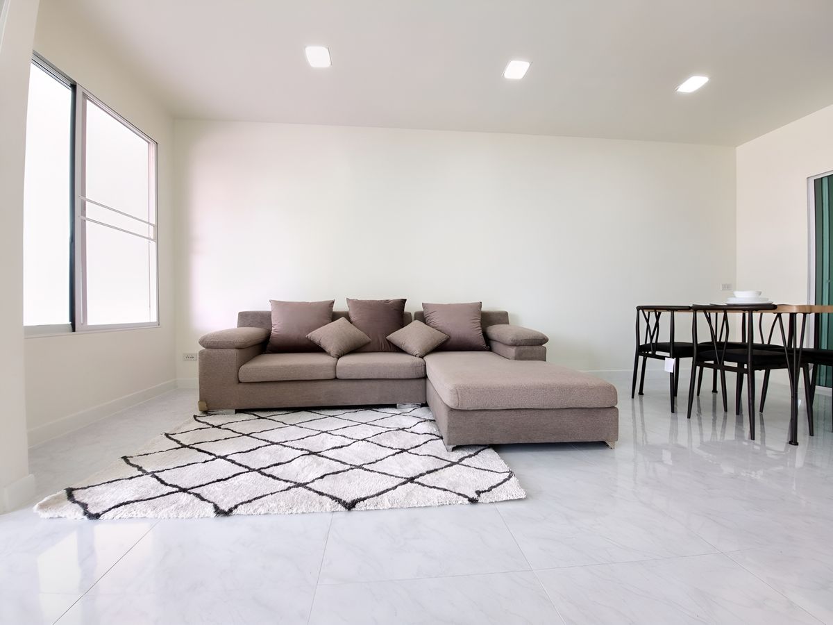 Rent / sell 2 -story townhome behind The Pleno Ring - Ram Inthra near Fashion Island – รูปที่ 4