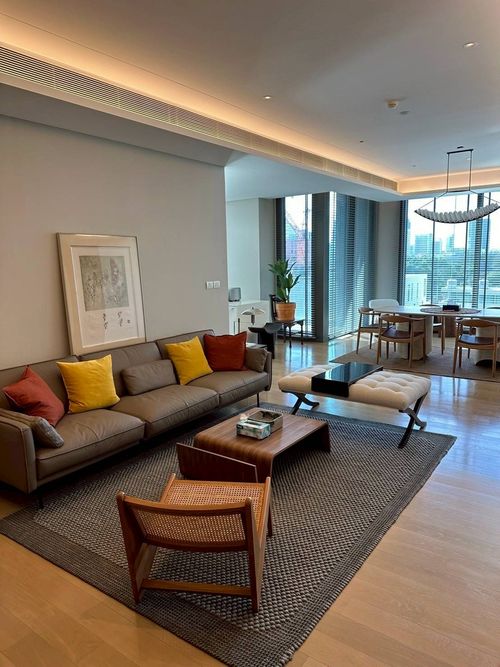♦ Best Price ♦ ชั้น 05++ 169.00 ตร.ม. | 2 ห้องนอน 3 ห้องน้ำ | ใกล้ เซ็นทรัล ชิดลม 6 นาที, BTS ชิดลม 7 นาที, เซ็นทรัล เอ็มบาสซี 7 นาที