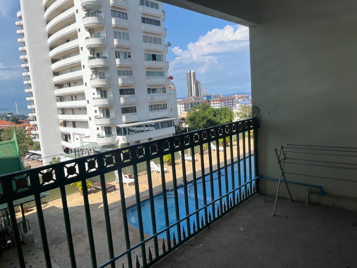 Sale Sombat Pattaya Condotel, near walking street, near Pattaya view piont Khao Phra Tamnak Sale Sombat Pattaya Condotel, near walking street, near Pattaya view piont Khao Phra Tamnak