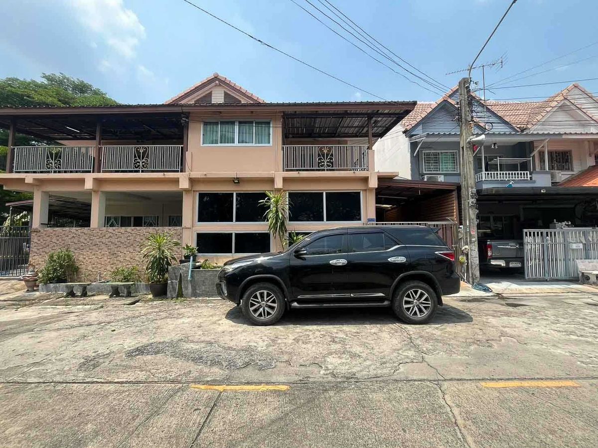 Semi Detached for Sale Ratchathani 6 Village 140 sq.m. Near Sai Mai Market Semi Detached for Sale Ratchathani 6 Village 140 sq.m. Near Sai Mai Market