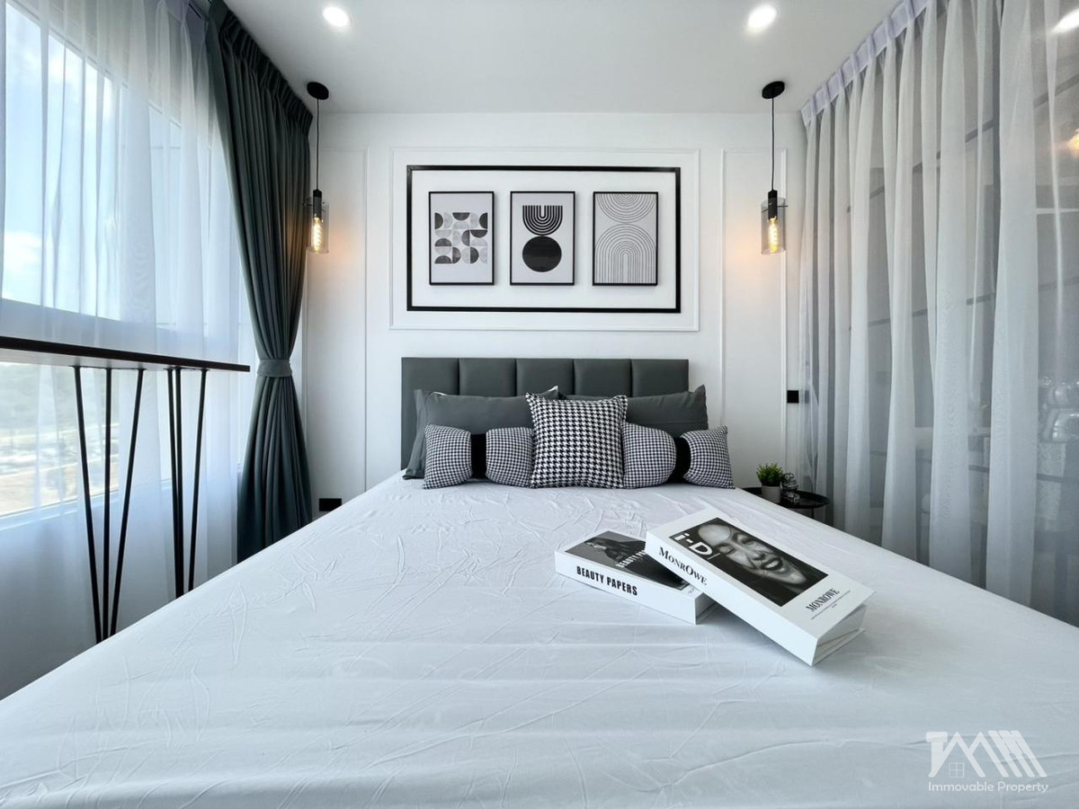 Condo in city zone, corner room / Condo Town, Phuket Condo in city zone, corner room / Condo Town, Phuket