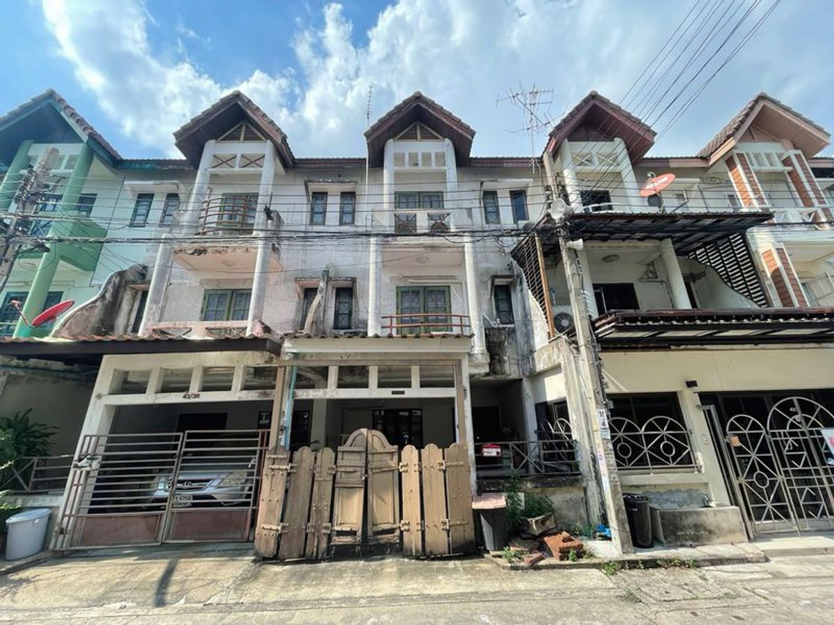 ทาวน์โฮม 3 ชั้น มบ.โพธิ์แก้ว ปากเกร็ด 19 ตรว เลียบคลองประปา ตำบล บางตลาด อำเภอปากเกร็ด จังหวัดนนทบุรี ทาวน์โฮม 3 ชั้น มบ.โพธิ์แก้ว ปากเกร็ด 19 ตรว เลียบคลองประปา ตำบล บางตลาด อำเภอปากเกร็ด จังหวัดนนทบุรี