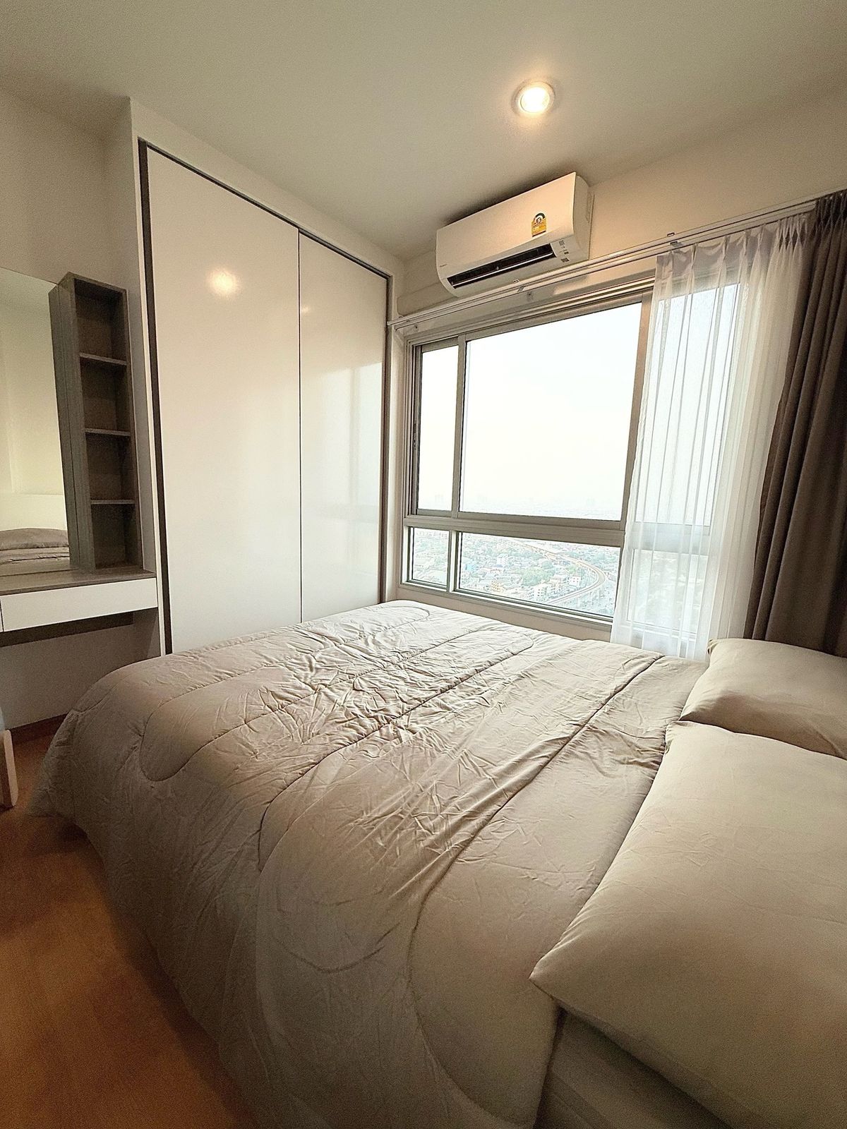 🌈📢For Ret & GT; & GT; The President Sukhumvit - Samutprakarn ✨ Floor 33, very beautiful night view Complete furniture Attached to the Black Market, Robinson, Samut Prakan, next to BTS Phraeksa #LV-MO1779