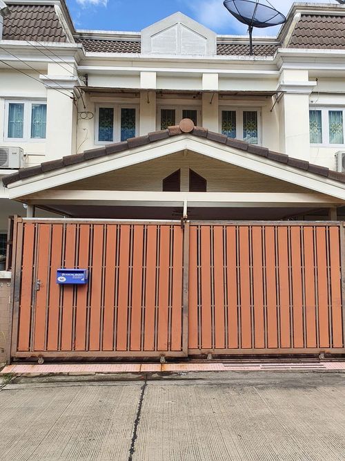 The Exclusive Townhome On Nut / 3 Bedrooms (Sale), The Exclusive Townhome Onnut / 3 Bedrooms (For Sale) FON087