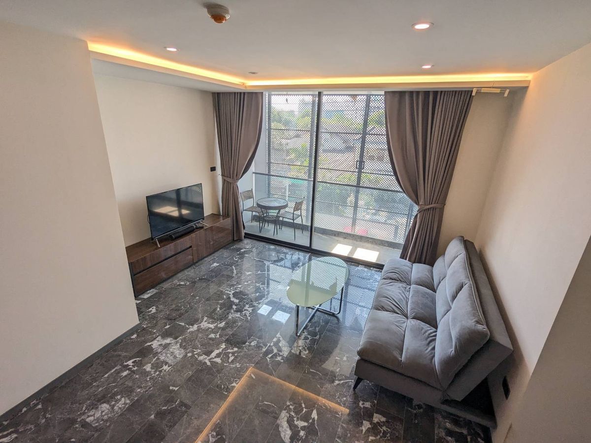 🔥For urgent rent🔥168 Condominium Sukhumvit 36, near BTS Thonglor, fully furnished, ready to move in