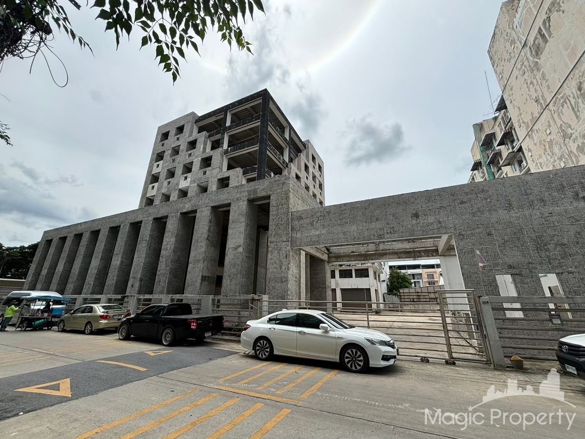 7 -storey commercial building for sale in Soi Supaporn, Prawet District, Bangkok 7 -storey commercial building for sale in Soi Supaporn, Prawet District, Bangkok