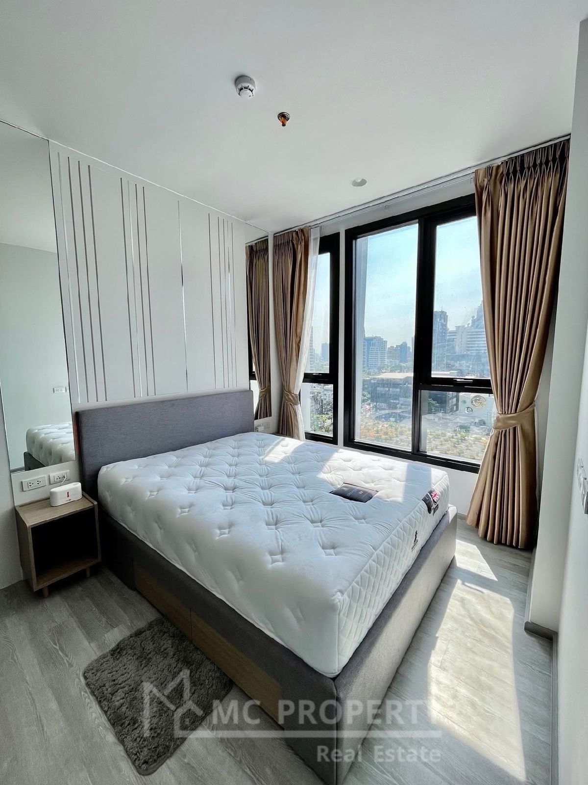 XT Ekkamai 1 bedroom 31sqm for rent only 22,000 please contact 0816878954