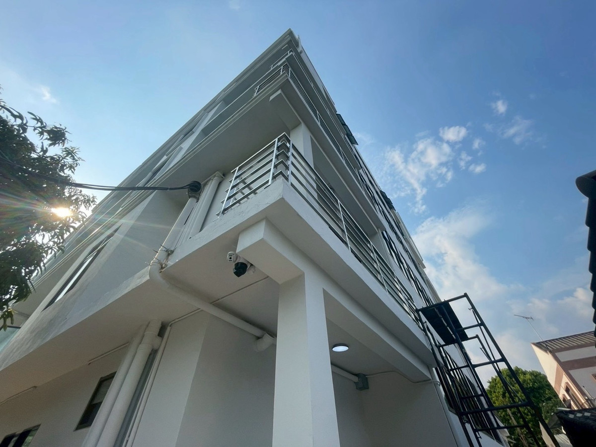 ขายตึก โฮมออฟฟิศ 5.5ชั้น ลาดพร้าว101 อาคารพาณิชย์ ลาดพร้าวขายอาคารสำนักงาน สร้างใหม่ เนื้อที่ 157ตรว มีลิฟต์ 2ตัวทำเลติดถนนลาดพร้าว101 เส้นเมน ขายลดราคา0863377287 – รูปที่ 3