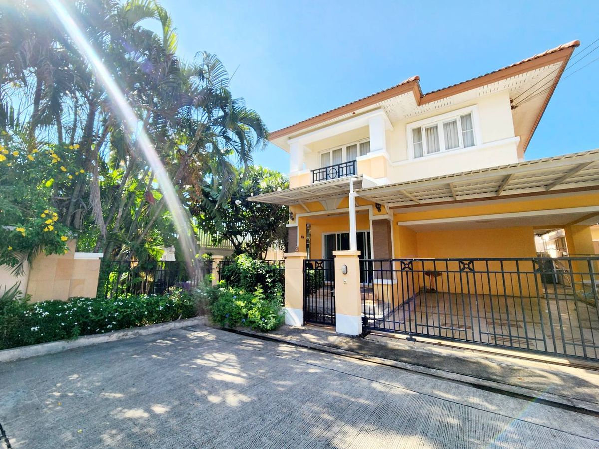 Promotion! Price reduced, a Fully-Furnished Corner Home for Sale/Rent | Krongthong Villa Park, Krungthep Kreetha 7 Promotion! Price reduced, a Fully-Furnished Corner Home for Sale/Rent | Krongthong Villa Park, Krungthep Kreetha 7