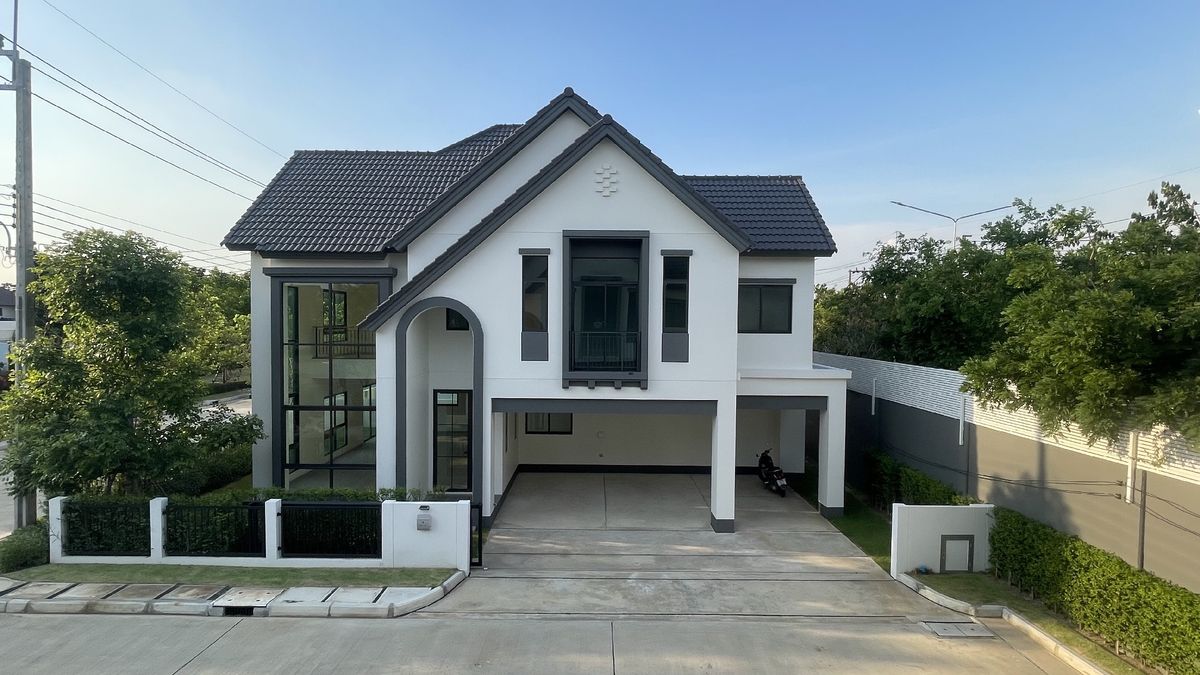 Discounted 2 million large houses, plot in front of the garden, a private alley near the club house Only one neighbor Discounted 2 million large houses, plot in front of the garden, a private alley near the club house Only one neighbor
