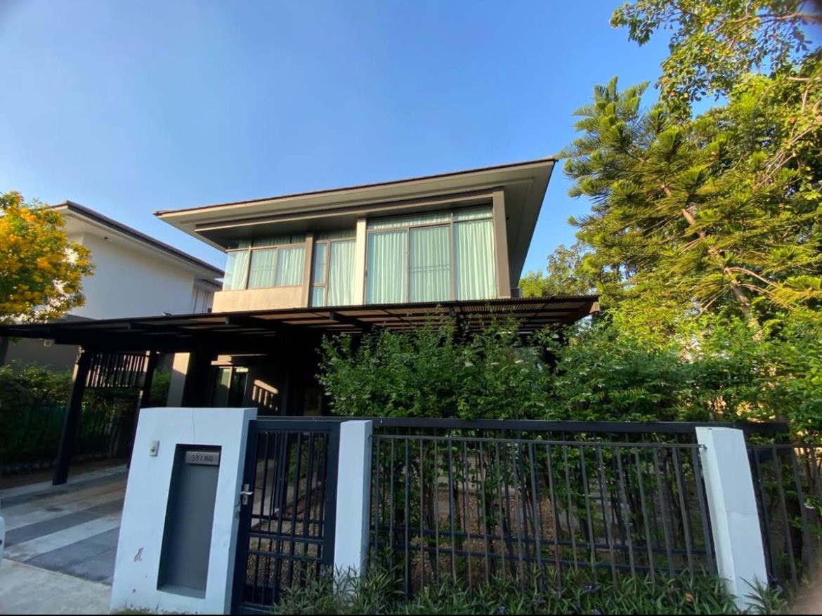 📣🌈🏡 House for rent at Setthasiri Krungthep Kreetha 2, beautifully decorated and ready to move in, with EV charger installed.