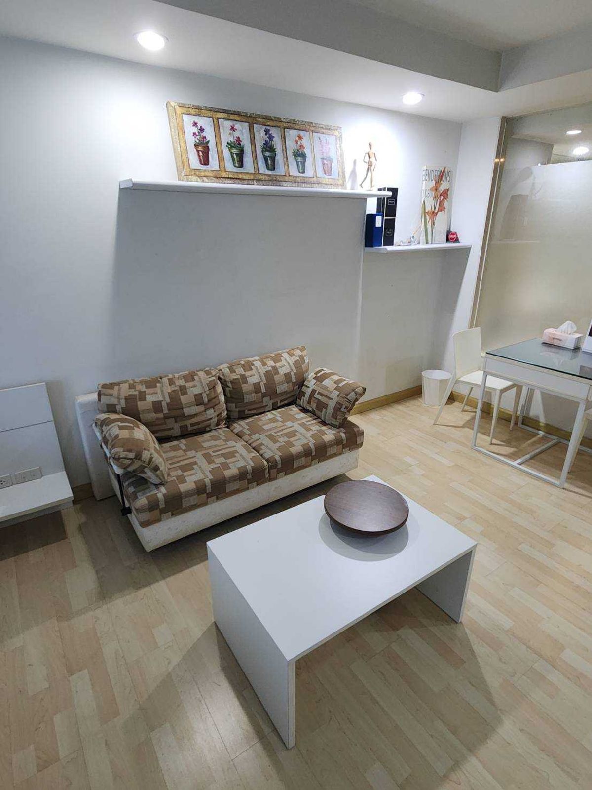 Condo for Rent: The Rajdamri 45 sqm Near BTS Ratchadamri