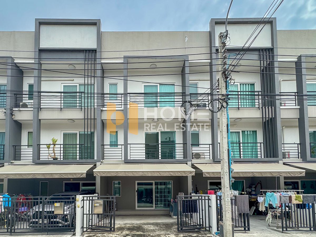 Baan Klang Mueang Suan Luang / 3 Bedrooms (Sale), Baan Klang Muang Suanluang / 3 Bedrooms (For Sale) FON093
