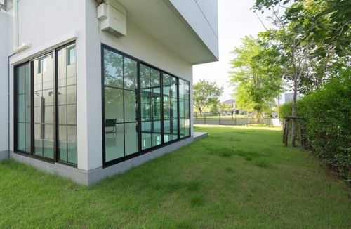 ♕ Modern French Style ♕ บ้านเดี่ยว 2 ชั้น | ขนาด 107.70 ตร.ม. พื้นที่ใช้สอย 354.00 ตร.ม. | 4 ห้องนอน 5 ห้องน้ำ 3 ที่จอดรถ | ใกล้ถนนกาญจนาภิเษก, ตลาดธนบุรีสนามหลวง 2 km.