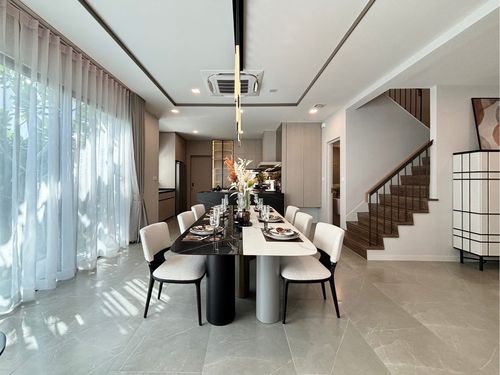 ♦ Super Elegance ♦ 2 -storey detached house 102.00 sq.w. 283.00 sq.m. | 4 bedrooms 5 bathrooms | Near Central Village 9 minutes, Suvarnabhumi Airport 24 minutes, Assumption Univ 28 minutes  