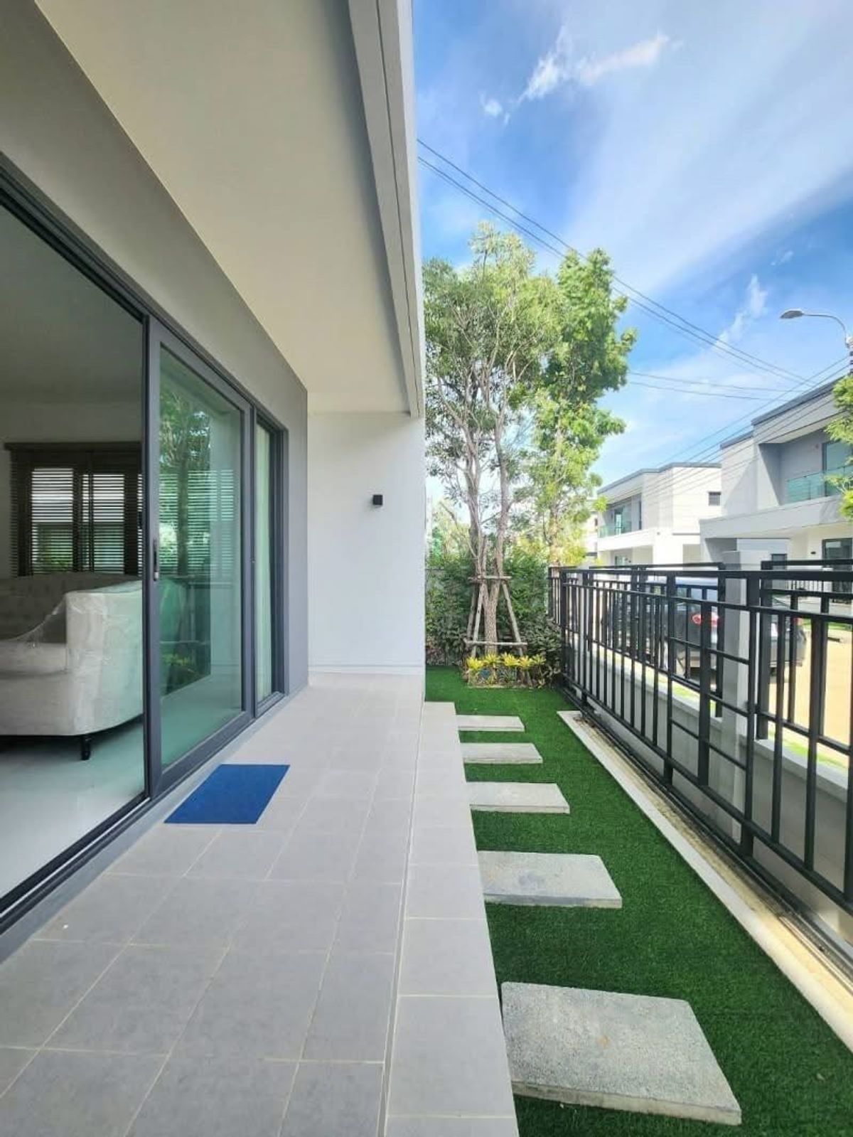 ♦ Prime Location ♦ บ้านเดี่ยว 2 ชั้น 50.80 ตร.ว., 209.00 ตร.ม. | 4 ห้องนอน 4 ห้องน้ำ | ใกล้ เมกะ บางนา 5 นาที, โรงพยาบาลพริ้นซ์ สุวรรณภูมิ 14 นาที – รูปที่ 2