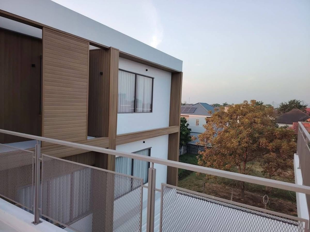 ❖ Elegant Spacious Living ❖ 2 ชั้น | ขนาด 131 ตร.ว. พื้นที่ใช้สอย 750.00 ตร.ม. | 5 ห้องนอน 8 ห้องน้ำ 4 ที่จอดรถ | ติดพาซิโอ้กาญจนา – รูปที่ 3