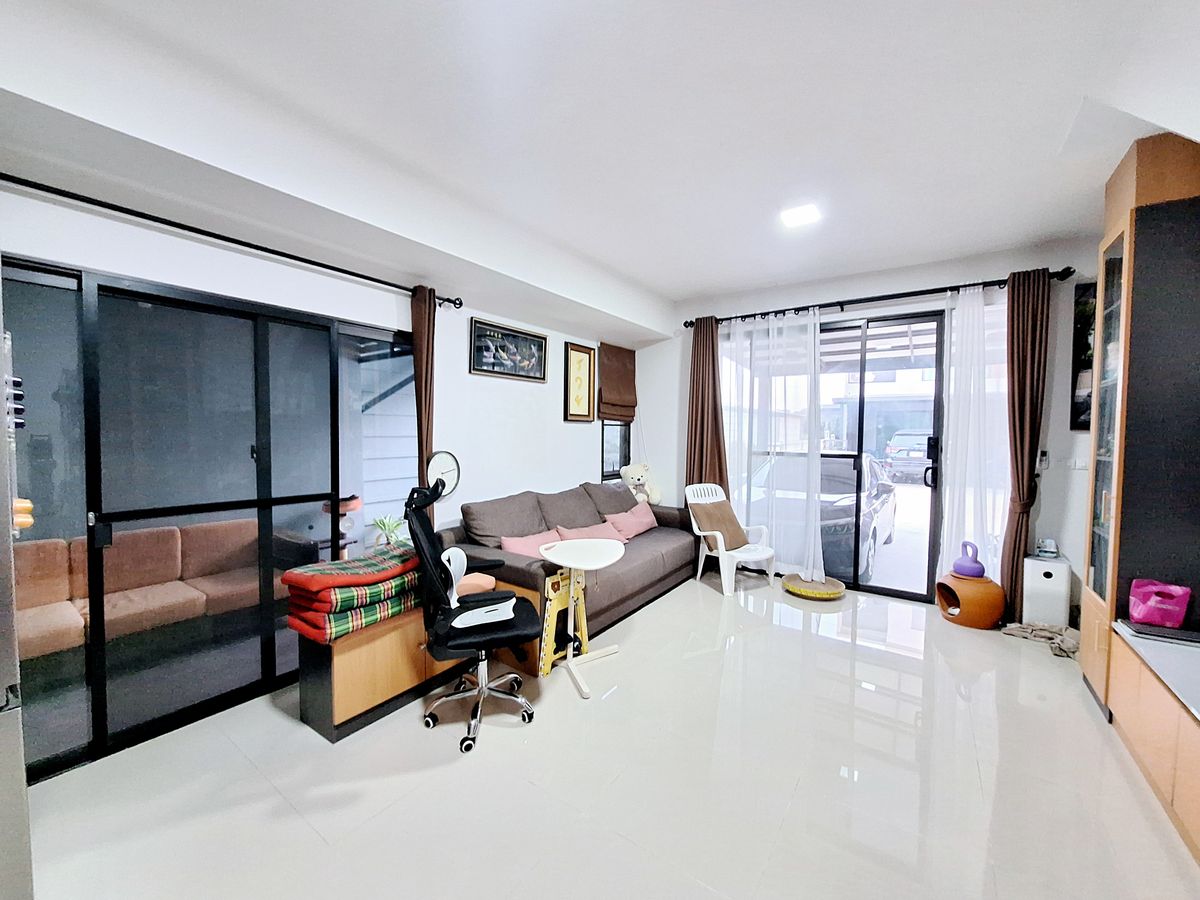 หมู่บ้าน พลีโน่ สุขุมวิท - บางนา 2 | Pleno Sukhumvit - Bangna 2 บ้านที่ใกล้เมกาบางนา 2กม เดินทางสะดวก 4.99 ล. พร้อมอยู่ หลังริม 28.2ตรว.สภาพดีมาก หน้าบ้านรับแดดยามเช้า  – รูปที่ 3
