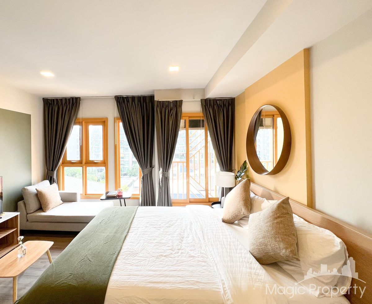 Sell ​​studio rooms in The Best Sukhumvit 50 Condominium, Khlong Toei District, Bangkok