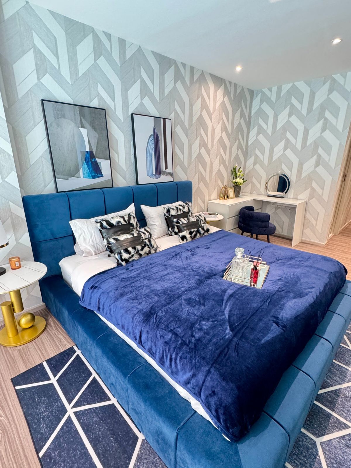 ● Poolside Room ● ชั้น 0+ 110.00 ตร.ม.| 3 ห้องนอน 2 ห้องน้ำ ตกแต่งครบ | ใกล้ สวนเบญจกิติ 200 ม., BTS อโศก 550 ม., BTS นานา 600 ม., Terminal 21 700 ม. – รูปที่ 3