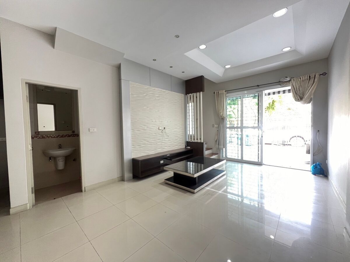 ขาย ทาวน์เฮ้าส์ 21.2 ตร.ว. บ้านกลางเมือง สวิสทาวน์ เกษตร-นวมินทร์  – รูปที่ 2