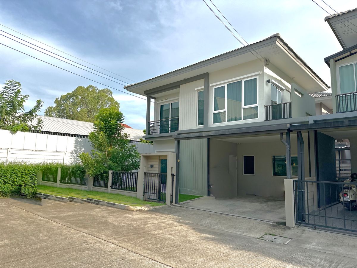 ขายบ้านแฝดหลังมุมบิ้วอินทั้งหลัง Casa Presto ดอนเมือง สรงประภา