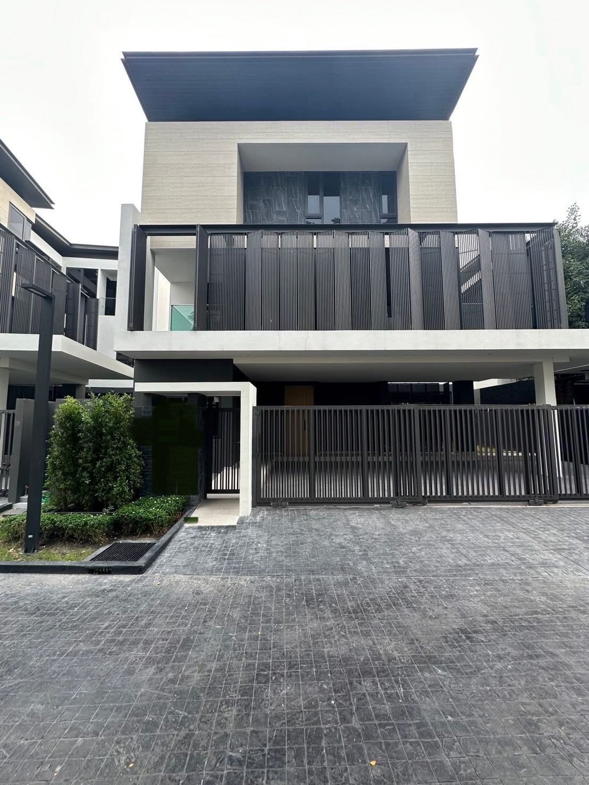 📢👇บ้านเดี่ยว พร้อมสระว่ายน้ำส่วนตัว และ lift ภายในบ้าน เดินทางสะดวกหลายเส้นทาง 📢👇บ้านเดี่ยว พร้อมสระว่ายน้ำส่วนตัว และ lift ภายในบ้าน เดินทางสะดวกหลายเส้นทาง