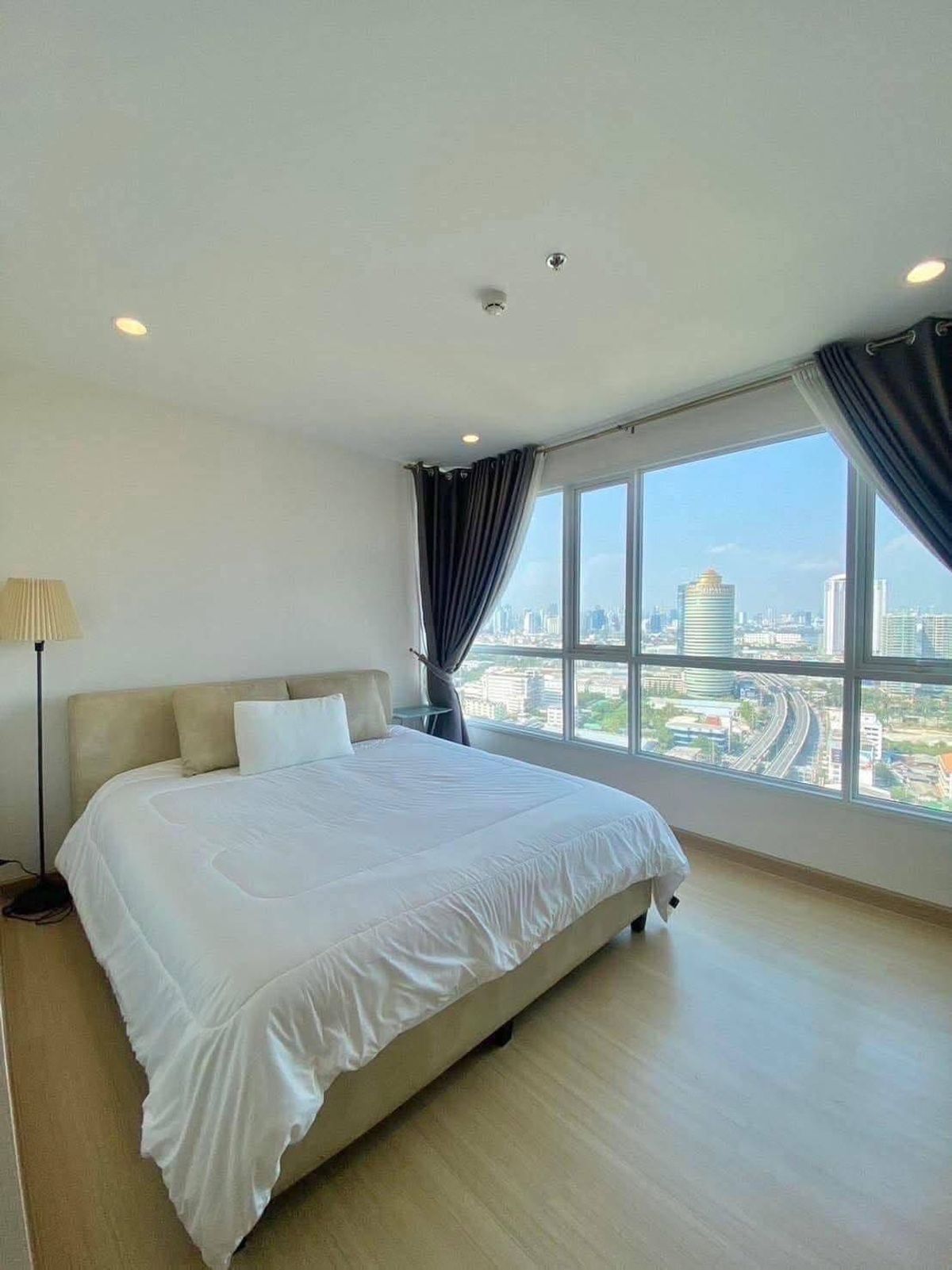 For Sell 2 BED Supalai Ryua Grand area 99 SQ.M. There are many rooms to choose from. For Sell 2 BED Supalai Ryua Grand area 99 SQ.M. There are many rooms to choose from.